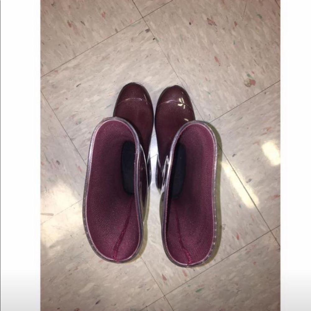 Columbia Rain-boots: Maroon